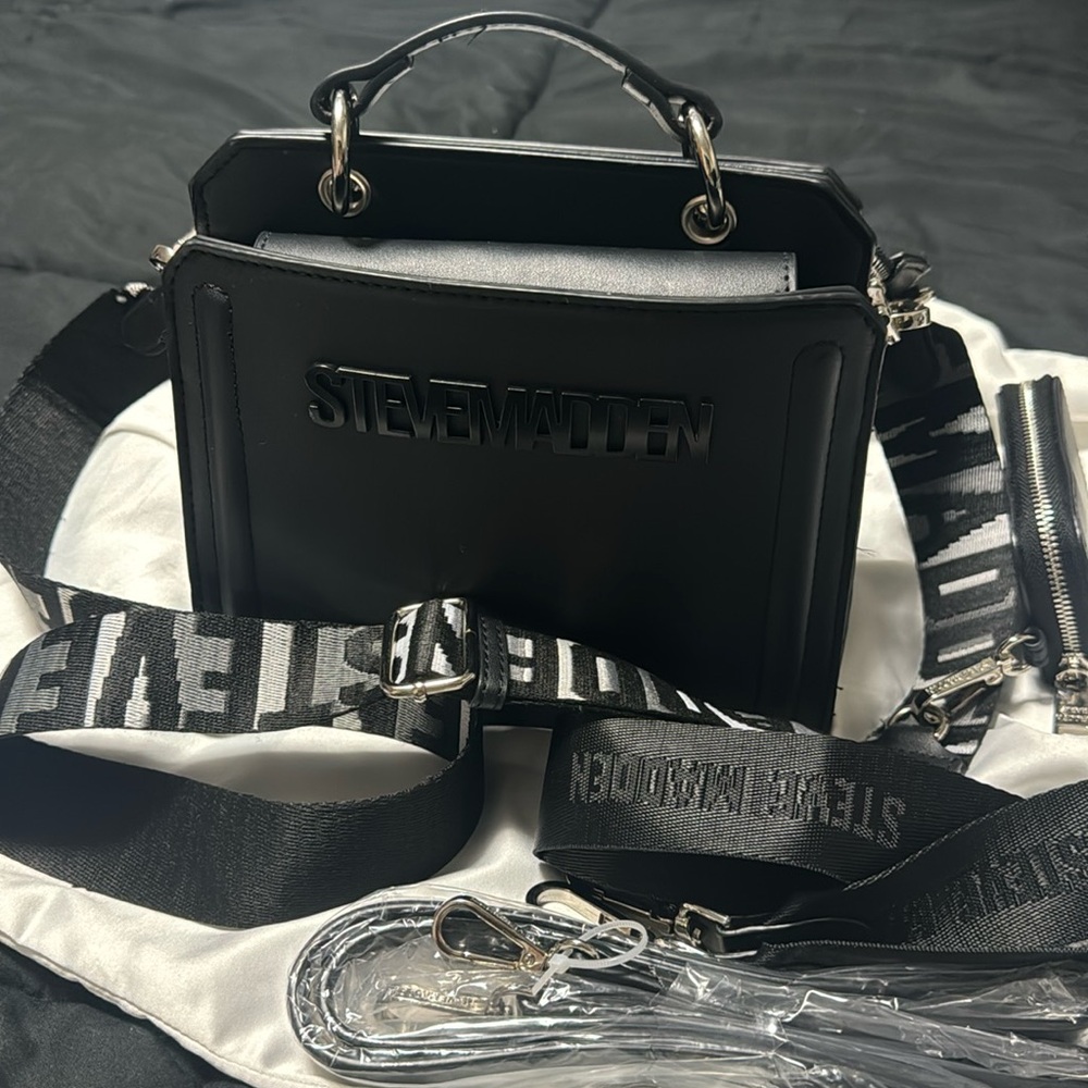 Steve Madden Bevelyn convertible crossbody